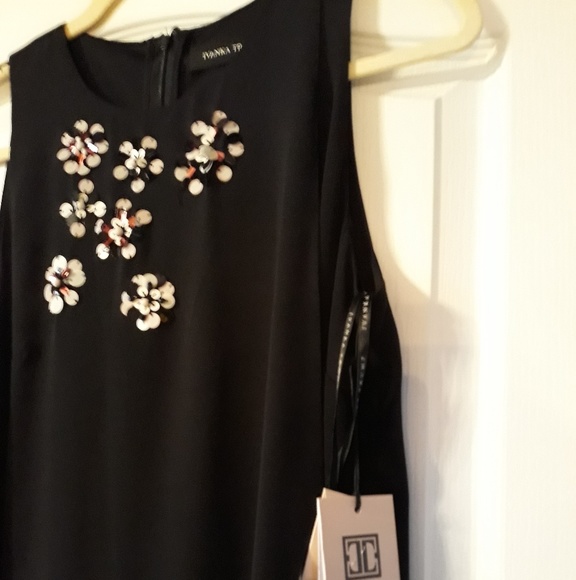 Dress - Picture 6 of 6